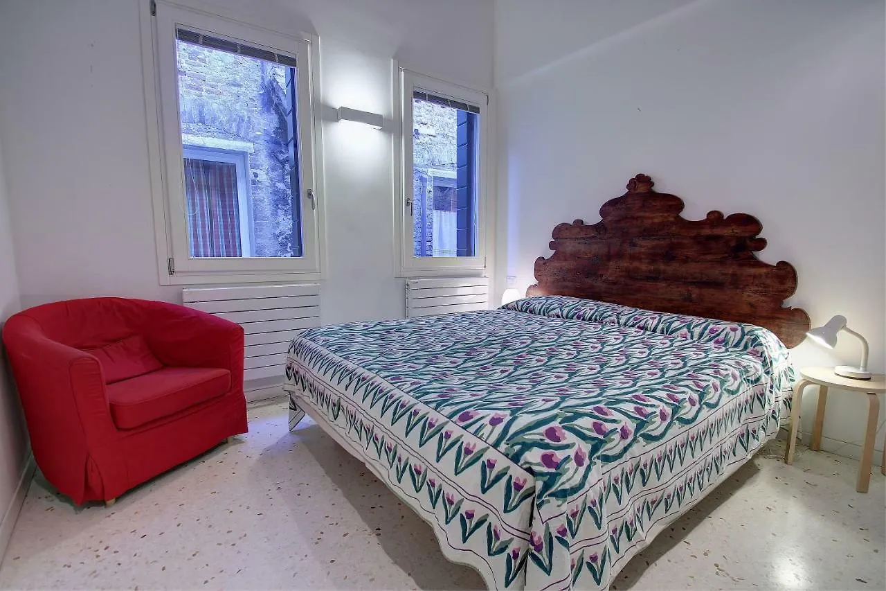 Apartment Guggenheim Museum, Cool, 6Pax,Wifi, Aircnd Italy